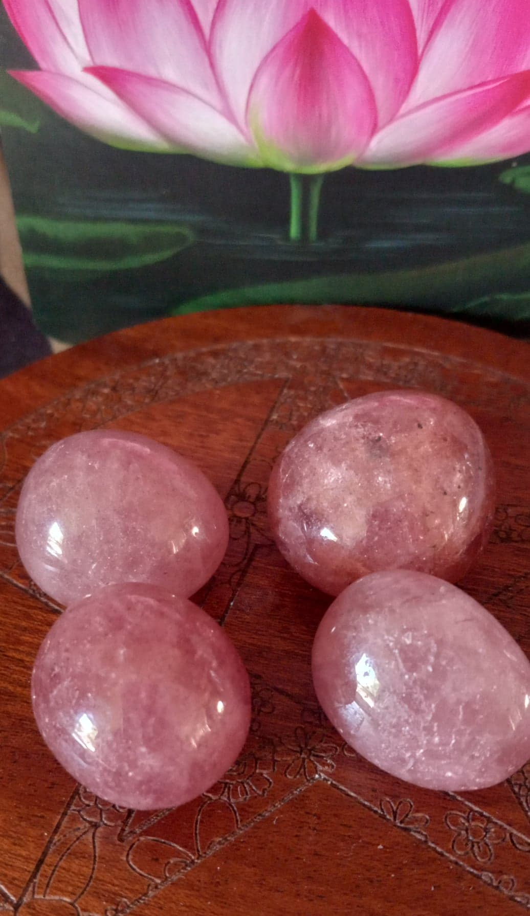 Strawberry quartz tumble stone (1 pc)