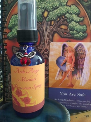 Arch Angel Michael Sheild of Protection Spray (Charms Vary) - Click Image to Close