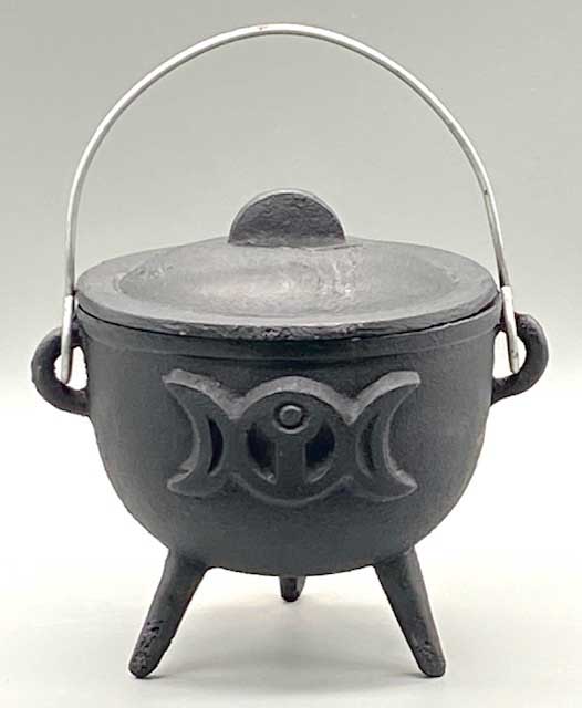 4.5" Triple Moon cast iron cauldron w/ lid - Click Image to Close
