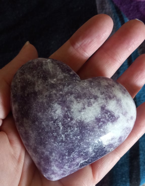 Purple lepidolite Heart - Click Image to Close