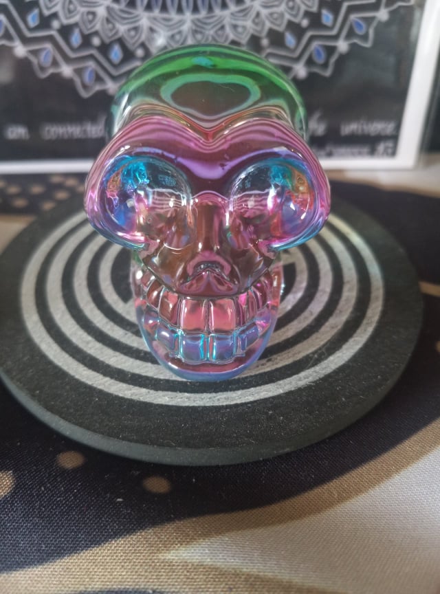 Aura Glass Skull - Click Image to Close